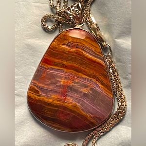 ❤️Absolutely beautiful large Natural Jasper Stone pendant w/ chain. 💕